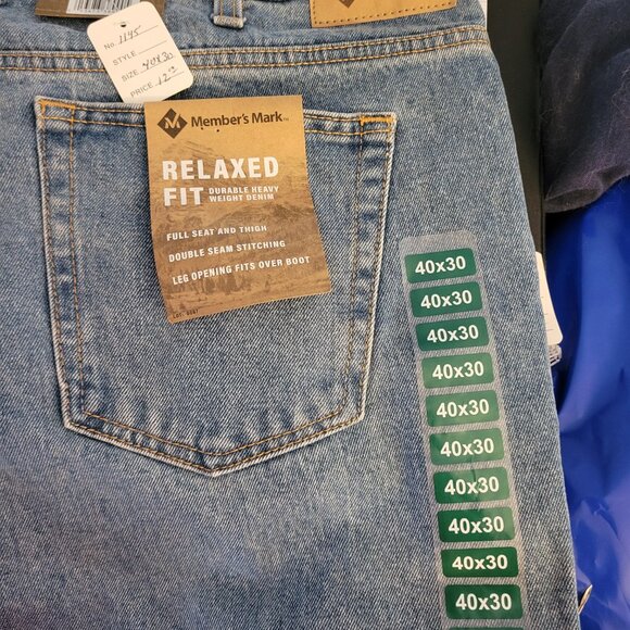 40 x 30 Members Mark Jeans -- ITEM #1464 - Picture 2 of 4